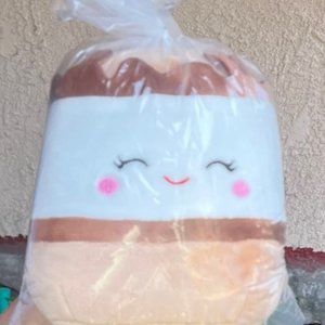 New Squishmallow Carmelita the S'more 5 inches.